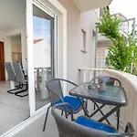 Apartman Kozina Zára