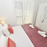 Apartman Kozina Zára